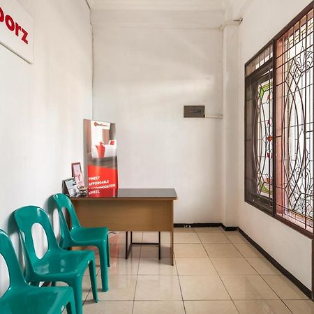 Reddoorz Near Widya Mandala University Surabaja Exteriér fotografie