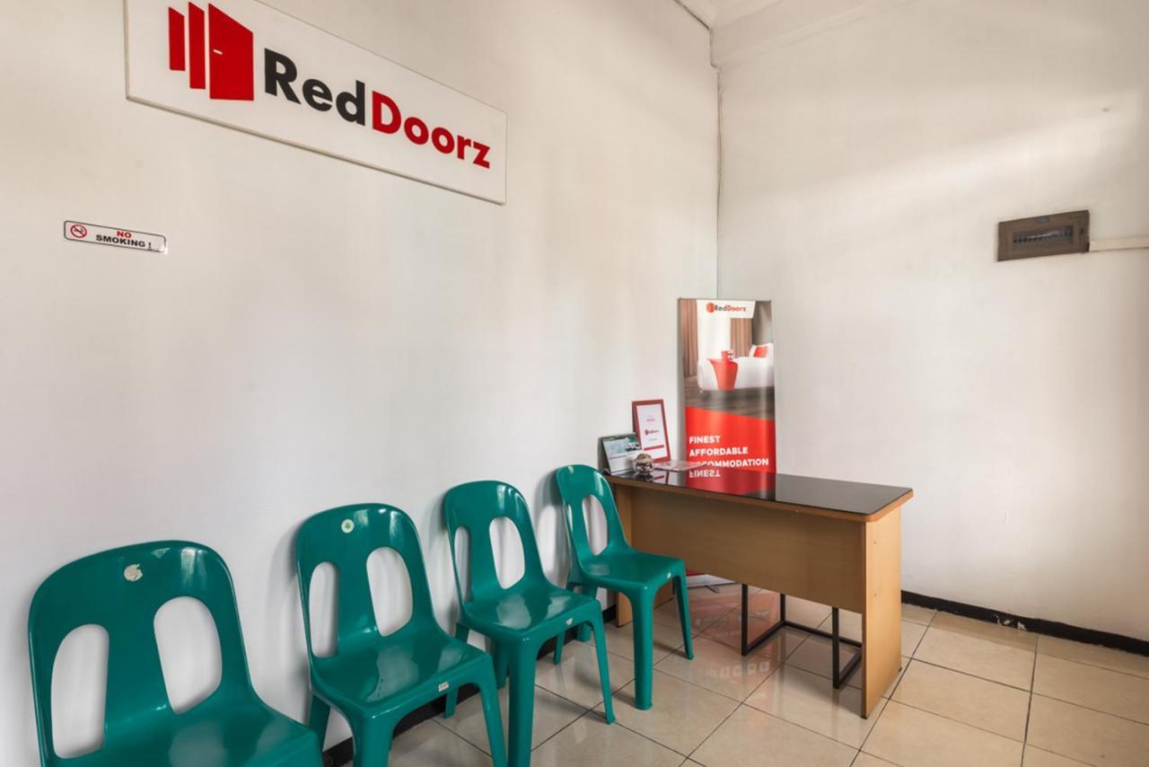 Reddoorz Near Widya Mandala University Surabaja Exteriér fotografie